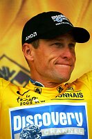 7. Etappe Luneville - Karlsruhe 228,5 km
Lance Armstrong im gelben Trikot
[� by J�rgen Burkhardt, B�renhofstra�e 25, 70771 Leinfelden-Echterdingen. Telefon 0711/791424, Fax 0711/791437.Postbank Stuttgart(BLZ 600 100 70) Konto 234130-708) www.radsportfoto.de. Bitte zwei Belegexemplare zusenden. Nutzung ist honorarpflichtig gemaess MFM zzgl. 16% MWSt. Drittrechte sind nicht geklaert. NO MODEL RELEASE. Jede Weitergabe dieses Materials an Dritte ohne ausdrueckliche Genehmigung ist untersagt.]

