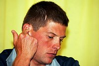 Tour de France-Vorbereitungen
Pressekonferenz mit JAN ULLRICH
[� by J�rgen Burkhardt, B�renhofstra�e 25, 70771 Leinfelden-Echterdingen. Telefon 0711/791424, Fax 0711/791437.Postbank Stuttgart(BLZ 600 100 70) Konto 234130-708) www.radsportfoto.de. Bitte zwei Belegexemplare zusenden. Nutzung ist honorarpflichtig gemaess MFM zzgl. 16% MWSt. Drittrechte sind nicht geklaert. NO MODEL RELEASE. Jede Weitergabe dieses Materials an Dritte ohne ausdrueckliche Genehmigung ist untersagt.]


[� by J�rgen Burkhardt, B�renhofstra�e 25, 70771 Leinfelden-Echterdingen. Telefon 0711/791424, Fax 0711/791437.Postbank Stuttgart(BLZ 600 100 70) Konto 234130-708) www.radsportfoto.de. Bitte zwei Belegexemplare zusenden. Nutzung ist honorarpflichtig gemaess MFM zzgl. 16% MWSt. Drittrechte sind nicht geklaert. NO MODEL RELEASE. Jede Weitergabe dieses Materials an Dritte ohne ausdrueckliche Genehmigung ist untersagt.]

