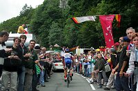 8. Etappe Pforzheim - Gerardmer
Viele Zuschauer am Col de la Schlucht
[� by J�rgen Burkhardt, B�renhofstra�e 25, 70771 Leinfelden-Echterdingen. Telefon 0711/791424, Fax 0711/791437.Postbank Stuttgart(BLZ 600 100 70) Konto 234130-708) www.radsportfoto.de. Bitte zwei Belegexemplare zusenden. Nutzung ist honorarpflichtig gemaess MFM zzgl. 16% MWSt. Drittrechte sind nicht geklaert. NO MODEL RELEASE. Jede Weitergabe dieses Materials an Dritte ohne ausdrueckliche Genehmigung ist untersagt.]

