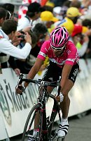 Etappe Grenoble - Courchevel
Andreas Kloeden, T-Mobile Team v�llig ersch�pft im Ziel 
[� by J�rgen Burkhardt, B�renhofstra�e 25, 70771 Leinfelden-Echterdingen. Telefon 0711/791424, Fax 0711/791437.Postbank Stuttgart(BLZ 600 100 70) Konto 234130-708) www.radsportfoto.de. Bitte zwei Belegexemplare zusenden. Nutzung ist honorarpflichtig gemaess MFM zzgl. 16% MWSt. Drittrechte sind nicht geklaert. NO MODEL RELEASE. Jede Weitergabe dieses Materials an Dritte ohne ausdrueckliche Genehmigung ist untersagt.]

