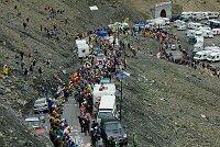 11. Etappe Courchevel - Briancon 173 km
Gruppe um Armstrong und Ullrich 1 km unterhalb vom Galibier
[� by J�rgen Burkhardt, B�renhofstra�e 25, 70771 Leinfelden-Echterdingen. Telefon 0711/791424, Fax 0711/791437.Postbank Stuttgart(BLZ 600 100 70) Konto 234130-708) www.radsportfoto.de. Bitte zwei Belegexemplare zusenden. Nutzung ist honorarpflichtig gemaess MFM zzgl. 16% MWSt. Drittrechte sind nicht geklaert. NO MODEL RELEASE. Jede Weitergabe dieses Materials an Dritte ohne ausdrueckliche Genehmigung ist untersagt.]

