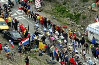 11. Etappe Courchevel - Briancon 173 km
Gruppe um Ullrich und Armstrong 1 km unterhalb vom Galibier
[� by J�rgen Burkhardt, B�renhofstra�e 25, 70771 Leinfelden-Echterdingen. Telefon 0711/791424, Fax 0711/791437.Postbank Stuttgart(BLZ 600 100 70) Konto 234130-708) www.radsportfoto.de. Bitte zwei Belegexemplare zusenden. Nutzung ist honorarpflichtig gemaess MFM zzgl. 16% MWSt. Drittrechte sind nicht geklaert. NO MODEL RELEASE. Jede Weitergabe dieses Materials an Dritte ohne ausdrueckliche Genehmigung ist untersagt.]

