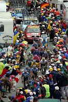 11. Etappe Courchevel - Briancon 173 km
Gruppe um das Gelbe Trikot am Galibier mit Ullrich, Armstrong, Julich, Leipheimer, Jaksche, Valverde...
[� by J�rgen Burkhardt, B�renhofstra�e 25, 70771 Leinfelden-Echterdingen. Telefon 0711/791424, Fax 0711/791437.Postbank Stuttgart(BLZ 600 100 70) Konto 234130-708) www.radsportfoto.de. Bitte zwei Belegexemplare zusenden. Nutzung ist honorarpflichtig gemaess MFM zzgl. 16% MWSt. Drittrechte sind nicht geklaert. NO MODEL RELEASE. Jede Weitergabe dieses Materials an Dritte ohne ausdrueckliche Genehmigung ist untersagt.]

